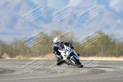 media/Dec-07-2025-CVMA (Sun) [[3e7d2de5dc]]/Race 12- Formula 40 MW and LW/